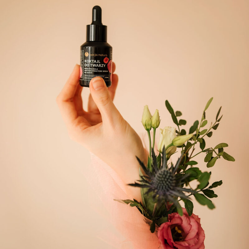 Opcja Natura serum na dzień Róża & Paczula - obrazek 2